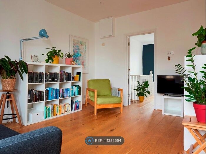 1 Bedroom Flat To Rent In Mitcham Road, London, SW17