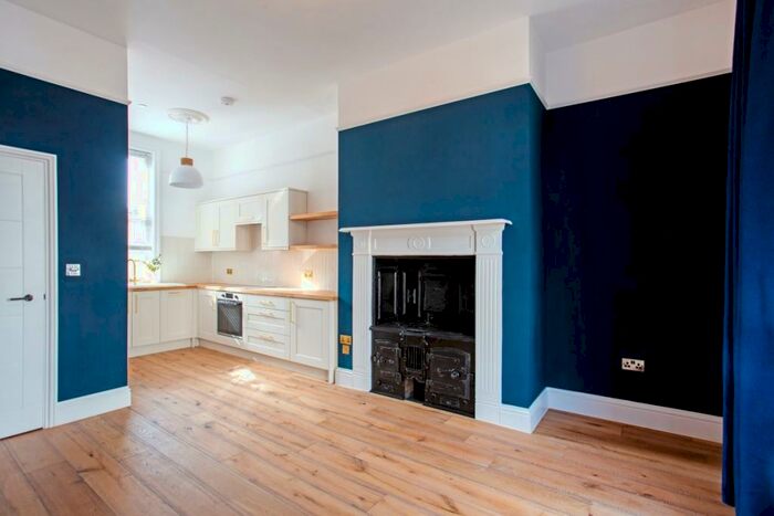 1 Bedroom Flat To Rent In Cambray Place Cheltenham, GL50