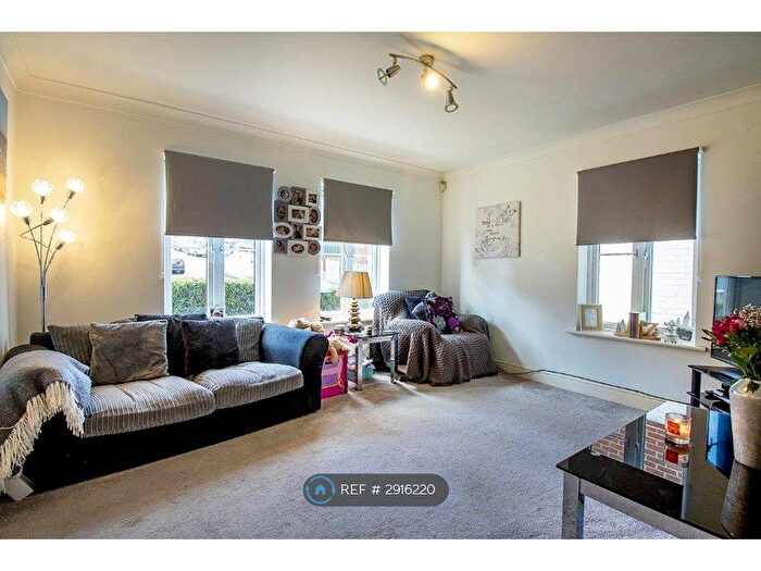 1 Bedroom Flat To Rent In Tavistock Mews, High Wycombe, HP12