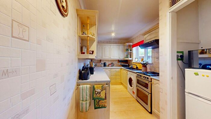 3 Bedroom Detached Bungalow For Sale In Davenham Close, Plymouth, PL6