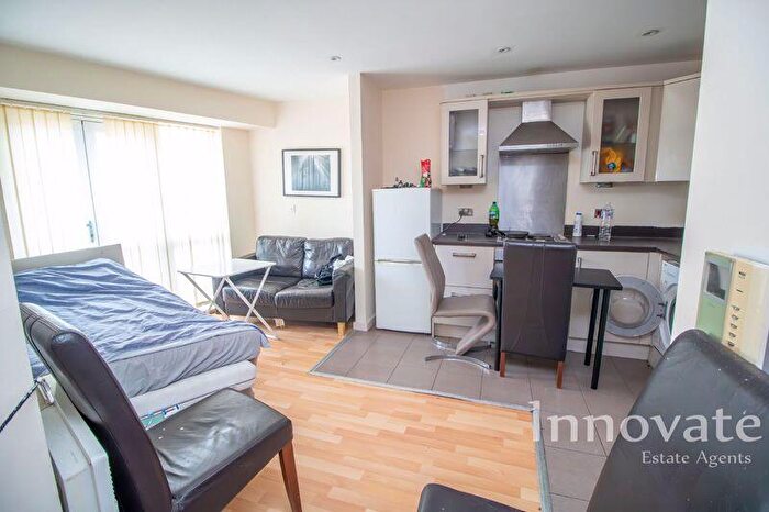 1 Bedroom Apartment For Sale In Masshouse Plaza, Birmingham, B5