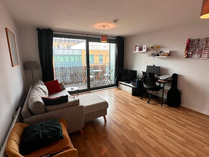 1 Bedroom Flat For Sale In Providence Place, Maidenhead, SL6