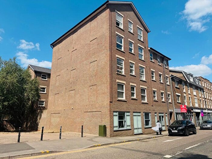 1 Bedroom Flat To Rent In John Street, Luton, Bedfordshire, LU1