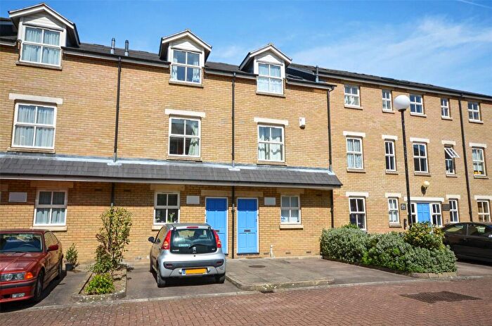 4 Bedroom Terraced House To Rent In Cleveland Grove, London, E1