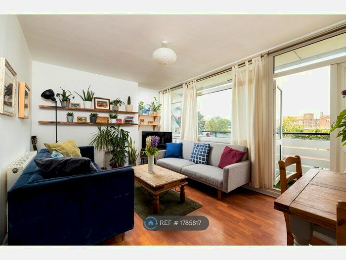 3 Bedroom Maisonette To Rent In Tomlinson Close, London, E2