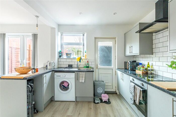 3 Bedroom Terraced House For Sale In Broomhill Road, Bristol, BS4