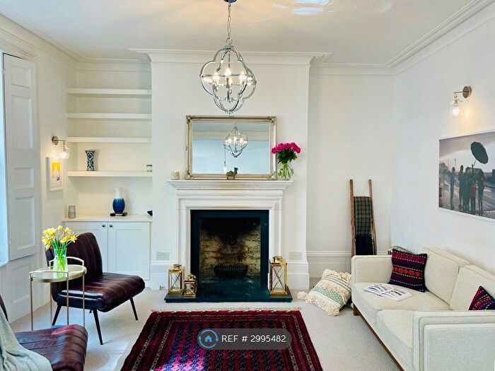 3 Bedroom Terraced House To Rent In Gladstone Street, London, SE1