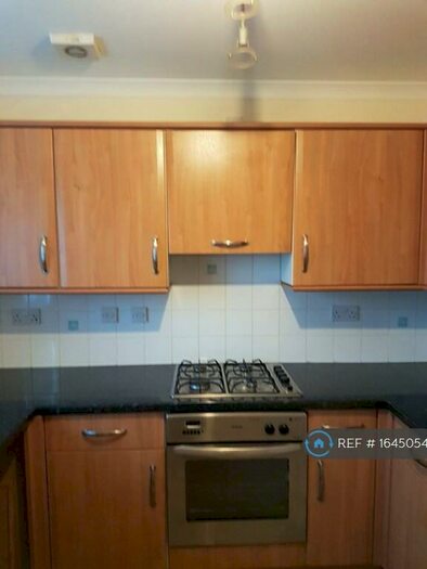 2 Bedroom Flat To Rent In Stane Grove, Shotts, ML7