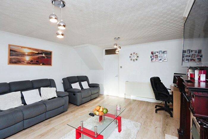 3 Bedroom Terraced House For Sale In Blackstock Road, Sheffield, South Yorkshire, S14