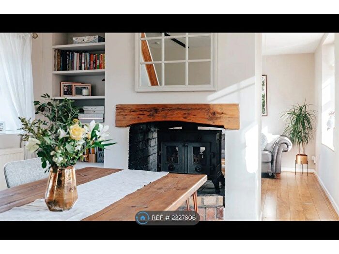 2 Bedroom Semi-Detached House To Rent In Beacon Lane, Winterbourne, Bristol, BS36