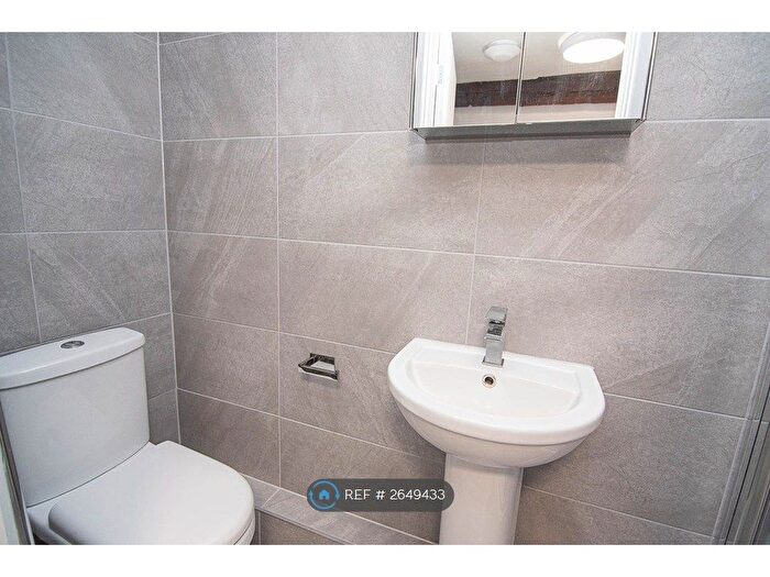 1 Bedroom Flat To Rent In Nether Hall Road, Doncaster, DN1