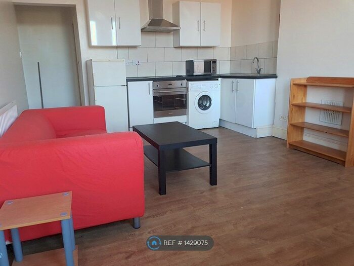 1 Bedroom Flat To Rent In Zulla Road, Nottingham, NG3