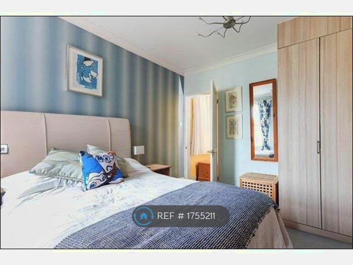 4 Bedroom Semi-Detached House To Rent In Acacia Rd, Guildford, GU1