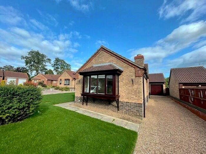 3 Bedroom Bungalow To Rent In Seely Close, Heighington, LN4