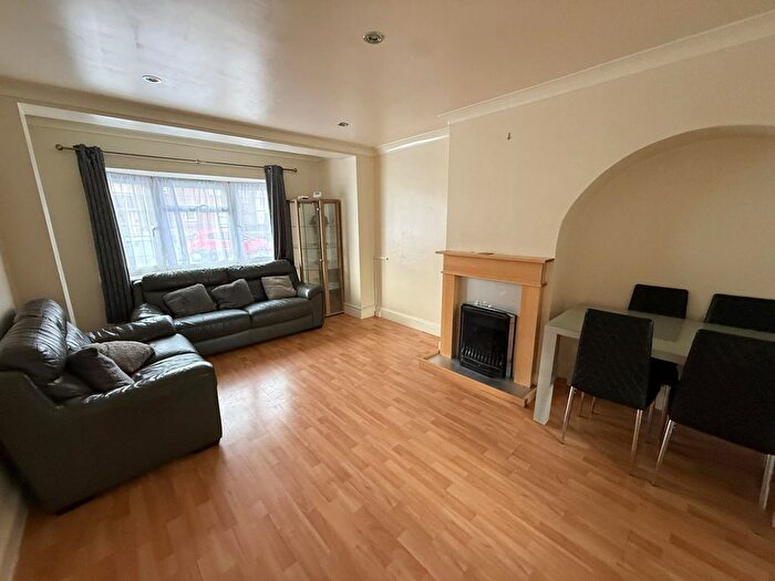 3 Bedroom Terraced House To Rent In Dagenham, RM9