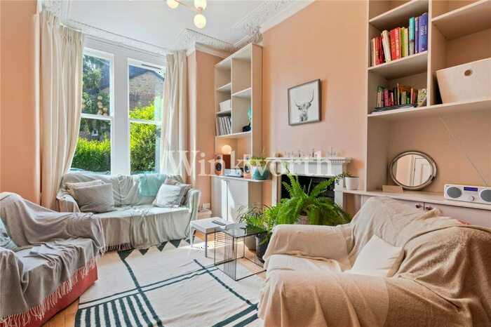 3 Bedroom Terraced House To Rent In Lothair Road North, London, N4