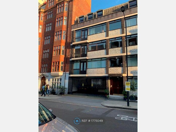 2 Bedroom Flat To Rent In Guilford Court, London, WC1N