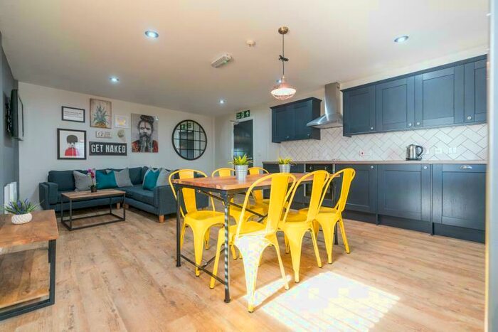 5 Bedroom Flat To Rent In (&#;pppw) Byron Street, Newcastle Upon Tyne, NE2