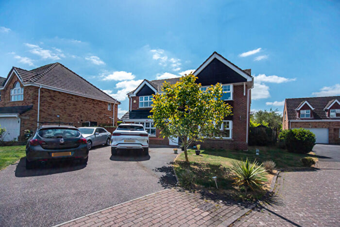 5 Bedroom Detached House For Sale In Kings Croft, Ealand, DN17