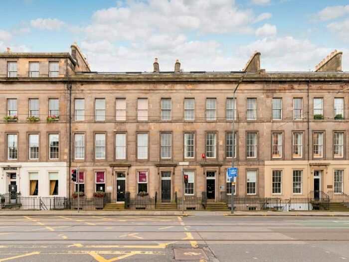 4 Bedroom Flat To Rent In Atholl Place, West End, City Centre, EH3