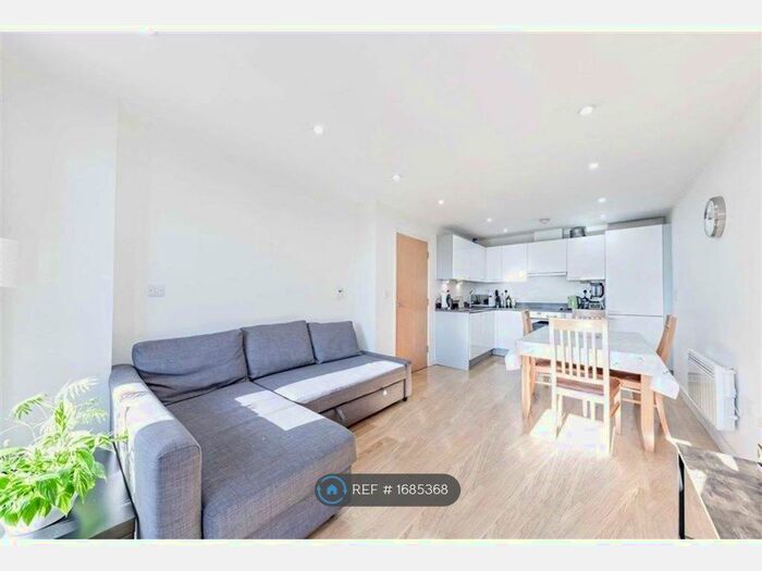 2 Bedroom Flat To Rent In Webber Street, London, SE1