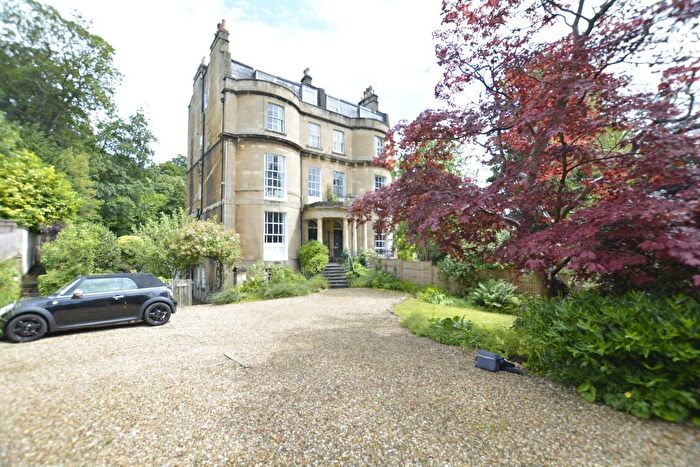 2 Bedroom Flat To Rent In Cavendish Road, Bath, BA1