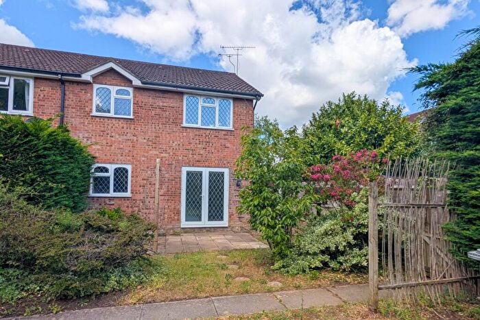 1 Bedroom House For Sale In Southern Way, Farnham, Surrey, GU9