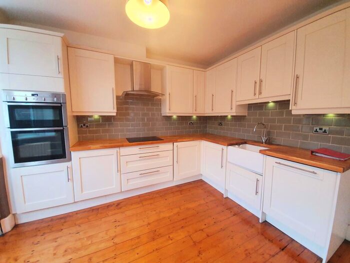 3 Bedroom House To Rent In Crowland Road, Sheffield, S5