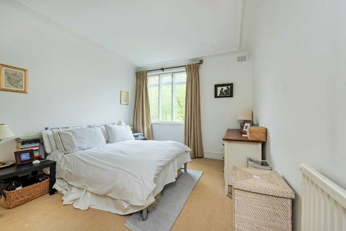 1 Bedroom Flat To Rent In Norland Square, London, W11