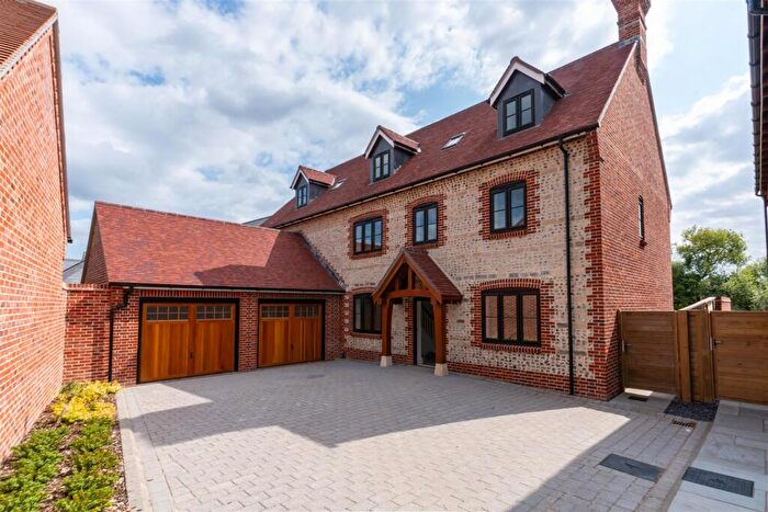 5 Bedroom Detached House For Sale In Rivers Edge, Wimborne Minster, BH21