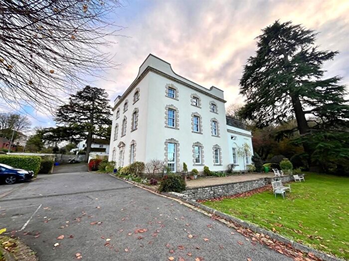 3 Bedroom Flat For Sale In Henbury Road, Henbury, Bristol, BS10