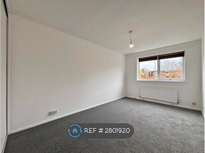 1 Bedroom Flat To Rent In Oakwood Avenue, Beckenham, BR3