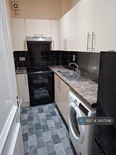 2 Bedroom Flat To Rent In Crescent Road, Sheffield, S7