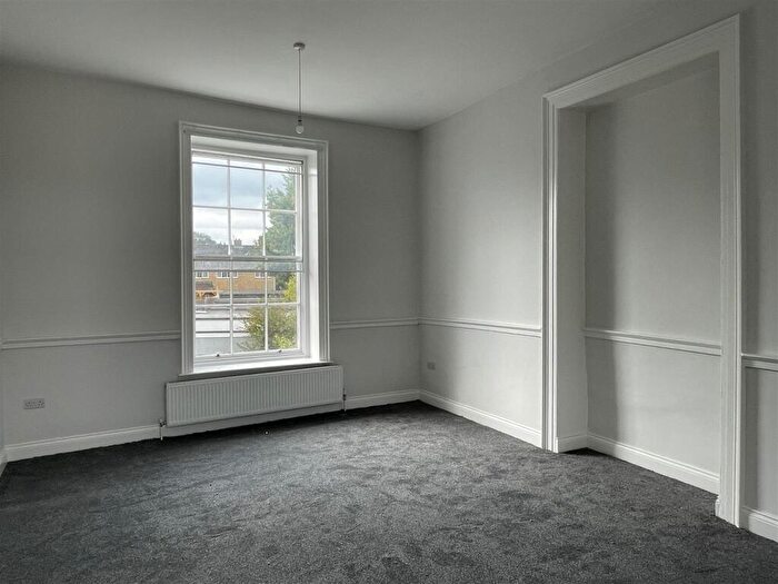 1 Bedroom Flat To Rent In The Chipping, Wotton-Under-Edge, GL12