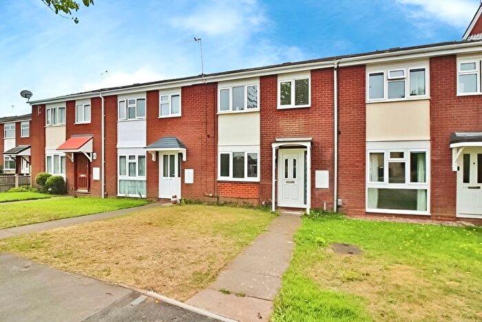 3 Bedroom Terraced House To Rent In Barnwood Road, Wolverhampton, West Midlands, WV8