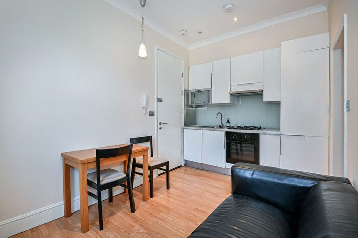 1 Bedroom Flat To Rent In Farringdon Road, London, EC1R