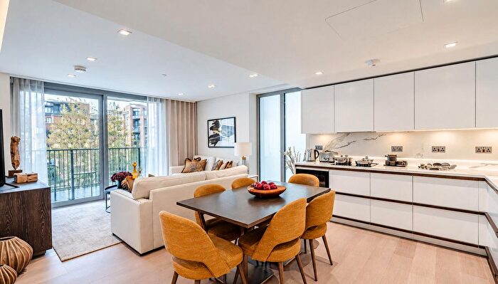 3 Bedroom Flat To Rent In Garrett Mansions, London, W2