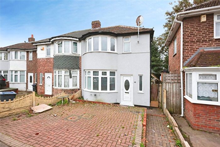 2 Bedroom Semi Detached House For Sale In Harts Road, Birmingham, West Midlands, B8