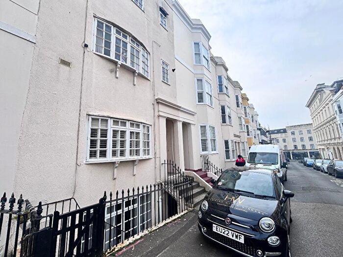 1 Bedroom Flat To Rent In Lansdowne Street, Hove, BN3