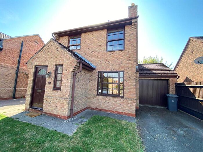 3 Bedroom Detached House To Rent In Dawlish Close, Nuneaton, CV11