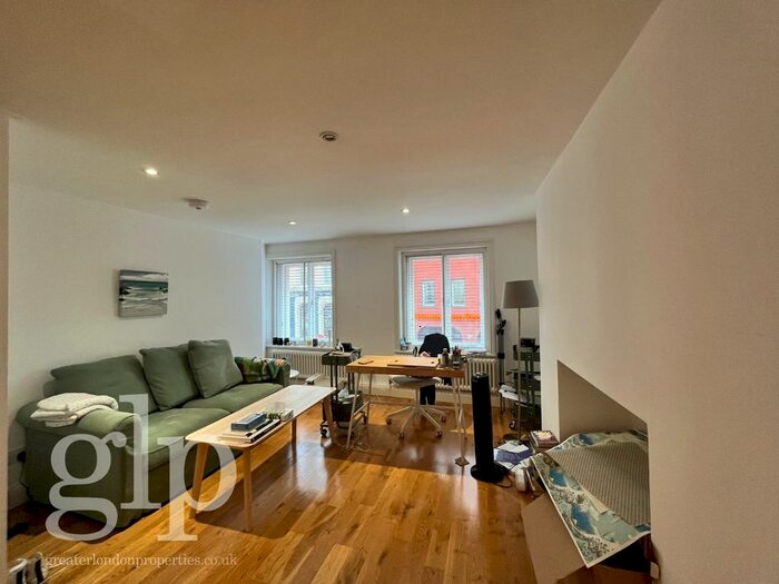 1 Bedroom Flat To Rent In St. Martin's Lane, London, WC2N