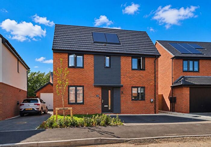3 Bedroom Detached House For Sale In Arromanches Avenue, Hinckley, LE10