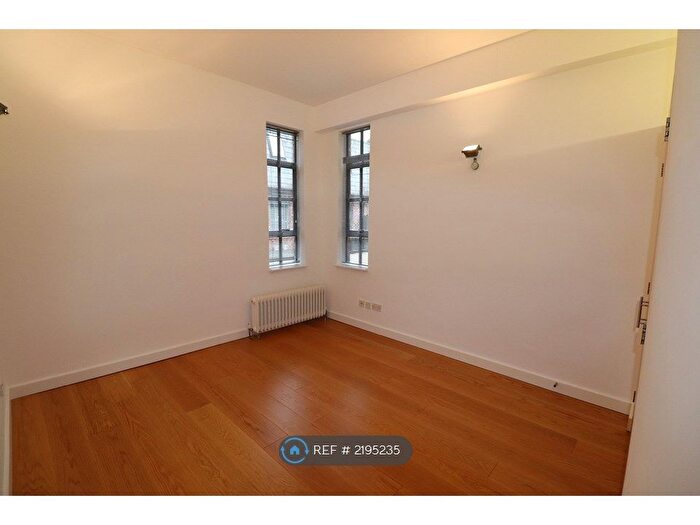 2 Bedroom Flat To Rent In Brockton Street, Northampton, NN2