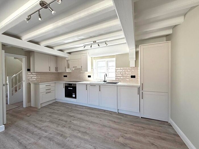 2 Bedroom Maisonette To Rent In Friernhay Court, Friernhay Street, EX4