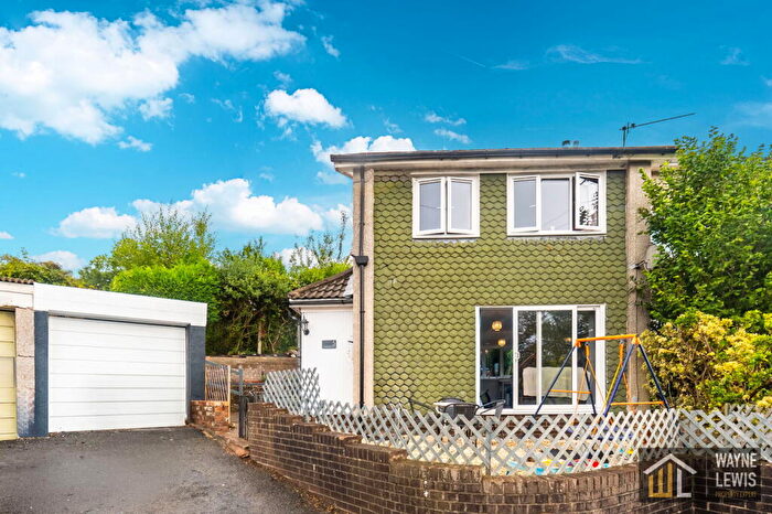 3 Bedroom Semi-Detached House For Sale In Llyswen, Machen, Caerphilly, CF83