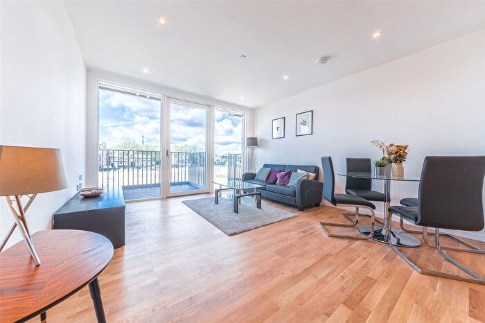 1 Bedroom Flat To Rent In Kingwood Apartments, Waterline Way, London, SE8