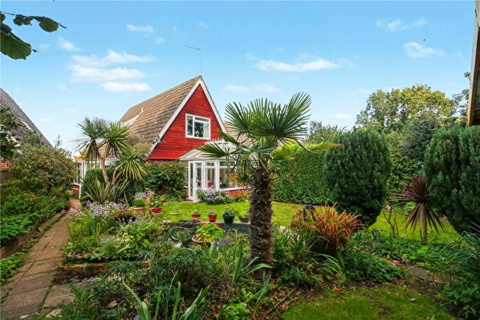 2 Bedroom Detached House For Sale In The Crescents, Reydon, Southwold, Suffolk, IP18
