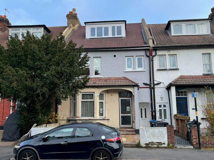 4 Bedroom Maisonette To Rent In Melfort Road, Thornton Heath CR7