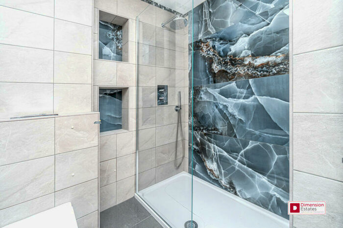 3 Bedroom Maisonette To Rent In Mansford Street, Bethnal Green, East London, E2