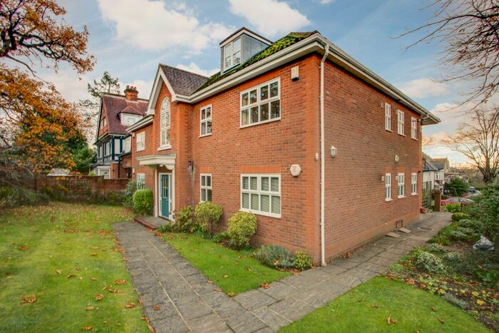 2 Bedroom Apartment To Rent In Green Lane, Northwood, HA6